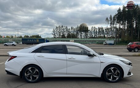 Hyundai Elantra, 2021 год, 1 850 000 рублей, 6 фотография