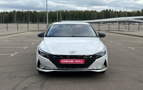 Hyundai Elantra, 2021 год, 1 850 000 рублей, 4 фотография