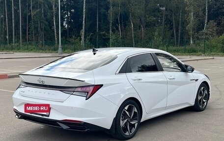 Hyundai Elantra, 2021 год, 1 850 000 рублей, 7 фотография