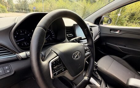 Hyundai Solaris II рестайлинг, 2021 год, 1 520 000 рублей, 25 фотография