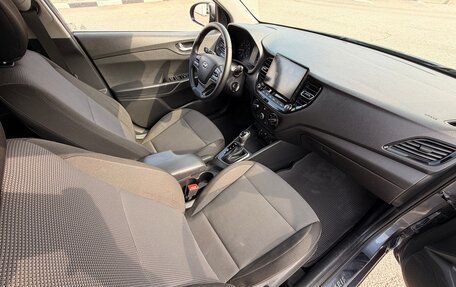 Hyundai Solaris II рестайлинг, 2021 год, 1 520 000 рублей, 23 фотография