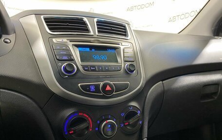 Hyundai Solaris II рестайлинг, 2016 год, 829 900 рублей, 9 фотография