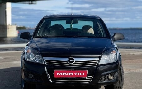 Opel Astra H, 2011 год, 800 000 рублей, 1 фотография