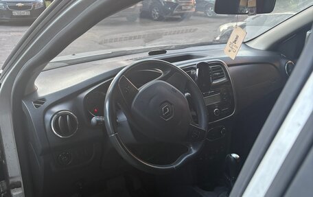Renault Sandero II рестайлинг, 2015 год, 900 000 рублей, 7 фотография