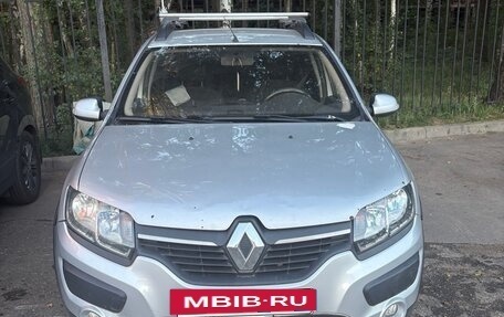 Renault Sandero II рестайлинг, 2015 год, 900 000 рублей, 2 фотография