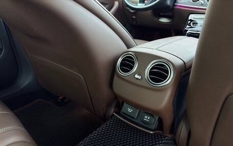 Mercedes-Benz E-Класс, 2017 год, 4 300 000 рублей, 19 фотография