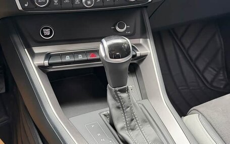 Audi Q3, 2022 год, 2 690 000 рублей, 8 фотография