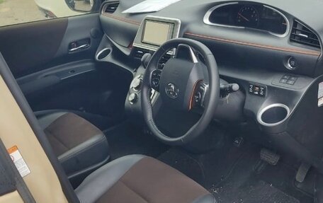 Toyota Sienta II, 2022 год, 1 800 000 рублей, 8 фотография