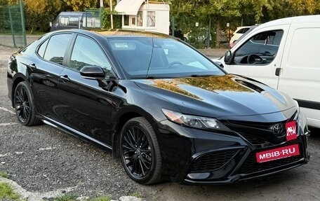 Toyota Camry, 2022 год, 2 930 000 рублей, 1 фотография
