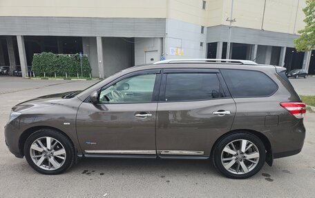 Nissan Pathfinder, 2014 год, 1 430 000 рублей, 2 фотография