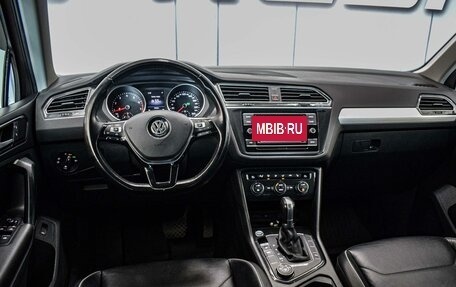 Volkswagen Tiguan II, 2018 год, 2 660 000 рублей, 6 фотография