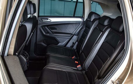 Volkswagen Tiguan II, 2018 год, 2 660 000 рублей, 10 фотография
