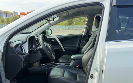 Toyota RAV4, 2013 год, 1 990 000 рублей, 13 фотография