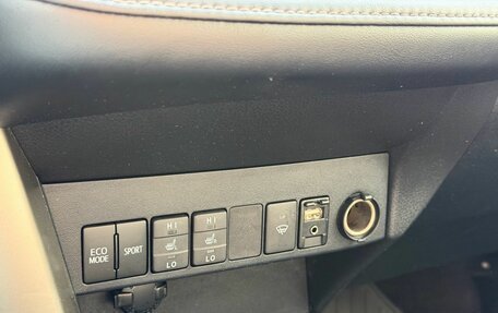 Toyota RAV4, 2013 год, 1 990 000 рублей, 20 фотография