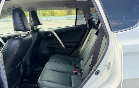 Toyota RAV4, 2013 год, 1 990 000 рублей, 33 фотография