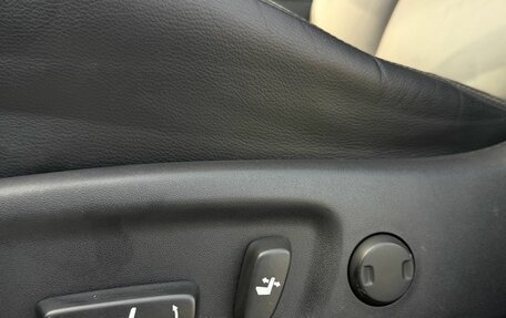 Toyota RAV4, 2013 год, 1 990 000 рублей, 30 фотография