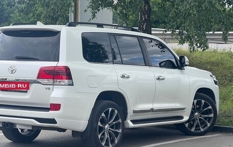 Toyota Land Cruiser 200, 2015 год, 5 000 000 рублей, 9 фотография