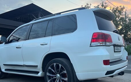 Toyota Land Cruiser 200, 2015 год, 5 000 000 рублей, 14 фотография