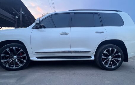 Toyota Land Cruiser 200, 2015 год, 5 000 000 рублей, 18 фотография