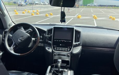 Toyota Land Cruiser 200, 2015 год, 5 000 000 рублей, 21 фотография