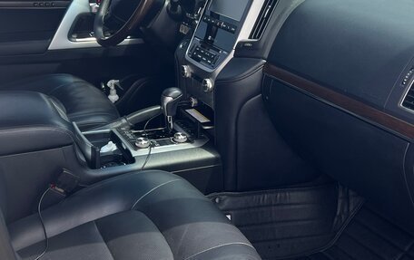 Toyota Land Cruiser 200, 2015 год, 5 000 000 рублей, 19 фотография