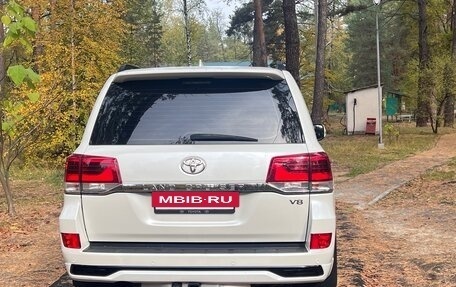 Toyota Land Cruiser 200, 2015 год, 5 000 000 рублей, 11 фотография
