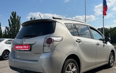 Toyota Verso I, 2013 год, 1 390 000 рублей, 2 фотография