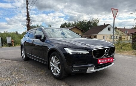 Volvo V90 Cross Country I рестайлинг, 2019 год, 2 990 000 рублей, 7 фотография