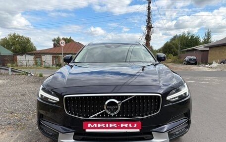 Volvo V90 Cross Country I рестайлинг, 2019 год, 2 990 000 рублей, 8 фотография
