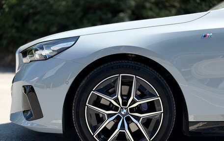 BMW 5 серия, 2025 год, 7 400 000 рублей, 3 фотография