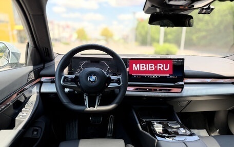 BMW 5 серия, 2025 год, 7 400 000 рублей, 23 фотография