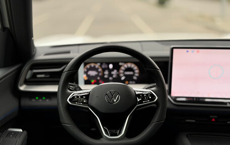 Volkswagen Teramont, 2026 год, 5 950 000 рублей, 13 фотография