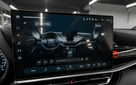 Toyota Highlander, 2026 год, 5 850 000 рублей, 24 фотография