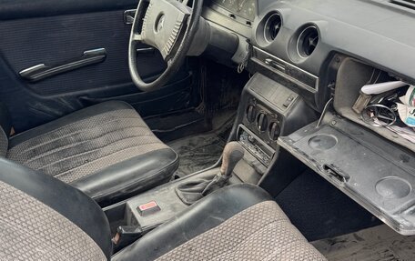 Mercedes-Benz W123, 1977 год, 98 000 рублей, 3 фотография