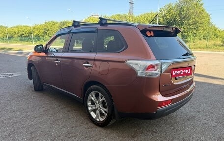 Mitsubishi Outlander III рестайлинг 3, 2012 год, 1 550 000 рублей, 5 фотография