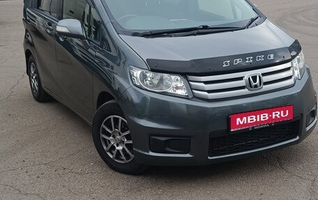 Honda Freed I, 2011 год, 916 000 рублей, 1 фотография