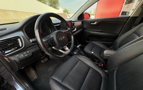 KIA Stonic, 2020 год, 2 000 000 рублей, 18 фотография