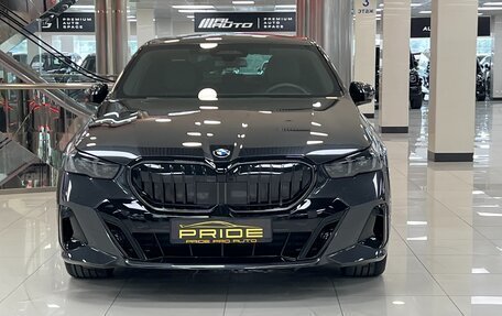 BMW 5 серия, 2025 год, 9 450 000 рублей, 2 фотография