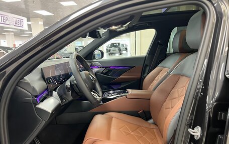BMW 5 серия, 2025 год, 9 450 000 рублей, 14 фотография