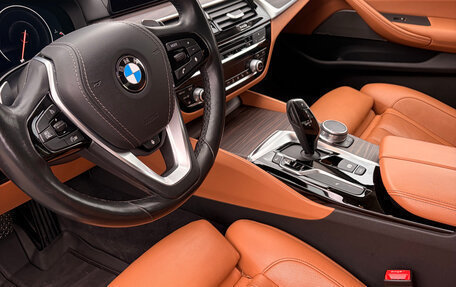 BMW 5 серия, 2018 год, 3 750 000 рублей, 20 фотография
