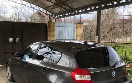 BMW 1 серия, 2006 год, 570 000 рублей, 1 фотография