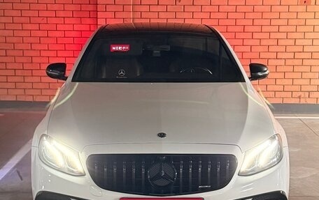 Mercedes-Benz E-Класс, 2020 год, 4 200 000 рублей, 1 фотография