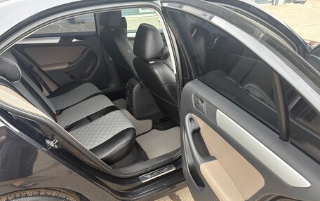 Volkswagen Jetta VI, 2012 год, 1 000 000 рублей, 10 фотография