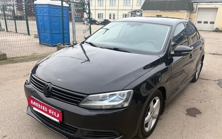 Volkswagen Jetta VI, 2012 год, 1 000 000 рублей, 2 фотография