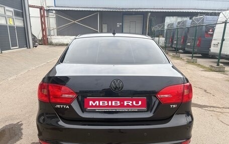 Volkswagen Jetta VI, 2012 год, 1 000 000 рублей, 5 фотография