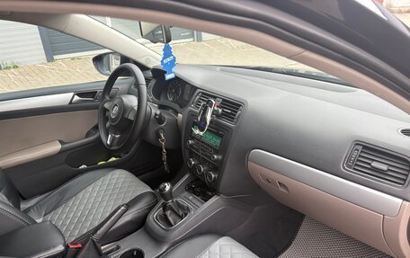 Volkswagen Jetta VI, 2012 год, 1 000 000 рублей, 11 фотография
