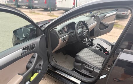 Volkswagen Jetta VI, 2012 год, 1 000 000 рублей, 12 фотография
