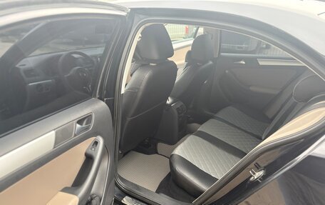 Volkswagen Jetta VI, 2012 год, 1 000 000 рублей, 14 фотография