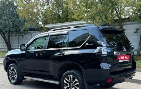 Toyota Land Cruiser Prado 150 рестайлинг 2, 2022 год, 10 000 000 рублей, 11 фотография
