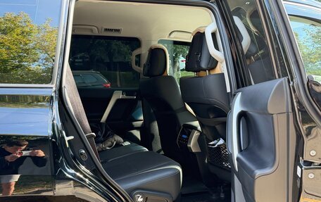 Toyota Land Cruiser Prado 150 рестайлинг 2, 2022 год, 10 000 000 рублей, 24 фотография
